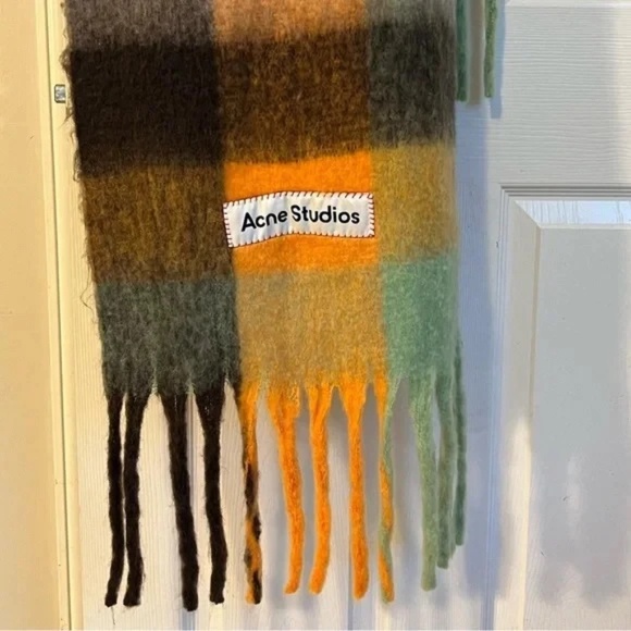 acne studios scarf - Picture 1 of 3